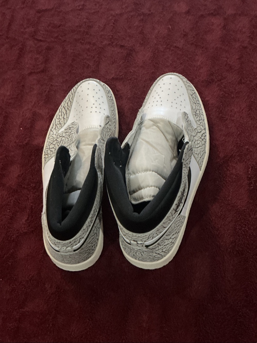 Light worn as is Nike Men's Air Jordan 1 Retro OG Shoes - Tech Grey